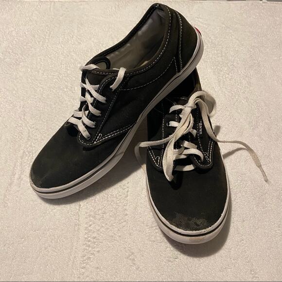 Vans Shoes - Vans Off the Wall Black w/ White Sneakers Size 8 Low Tops Lace Up Shoes Skater